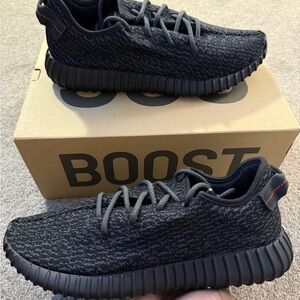 Yeezy 350 black pirate
